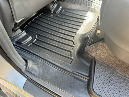 Stingray 3D mats (5 pcs, polyurethane) for Toyota Land Cruiser Prado 120 - Reelken Auto