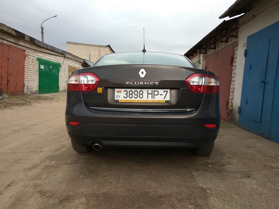 The edge of the trunk (stainless steel). for Renault Fluence 2009-2016 - Reelken Auto