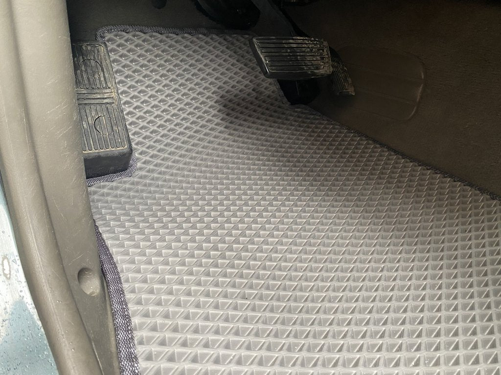 EVA Floor Mats (Gray) for Nissan Patrol Y61 1997-2011 - image 7