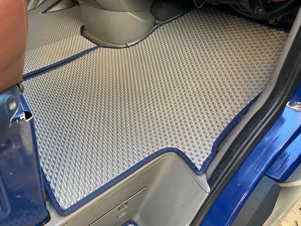 EVA Floor Mats V1 (Gray) for Mercedes Sprinter W906 2006-2018 - image 6