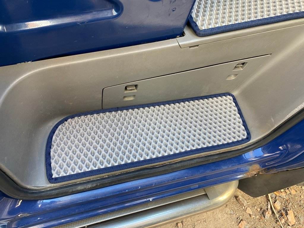 Doormats (3 pcs., EVA, gray) for Volkswagen Crafter 2006-2016 - Reelken Auto
