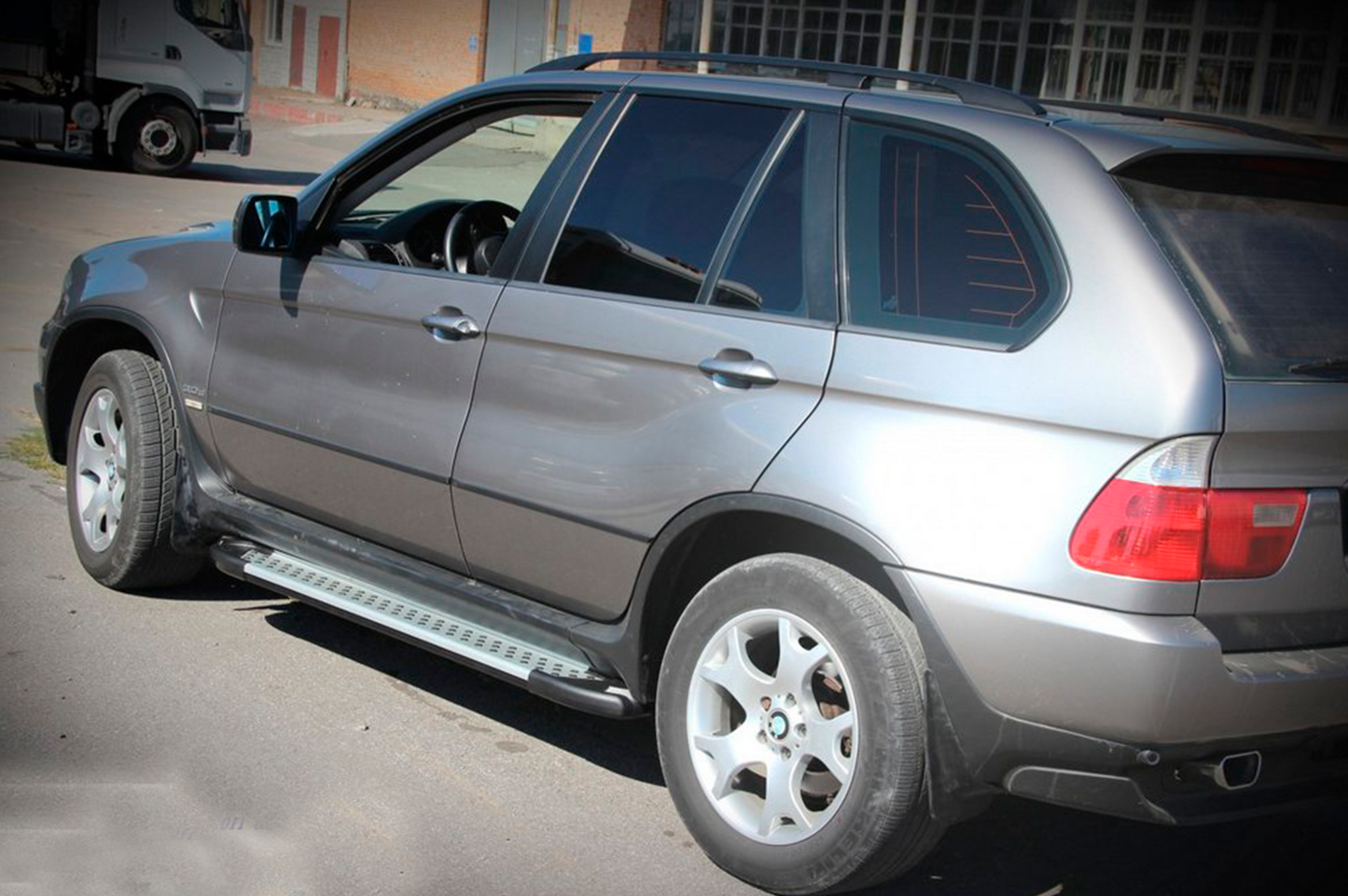 Side Steps Allmond Grey (2 pcs, Aluminum) for BMW X5 E53 1999-2006 - image 4