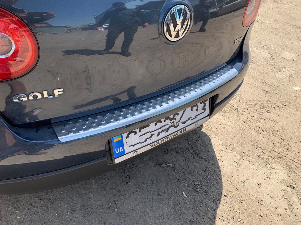 The trim on the rear bumper OmsaLine (stainless) for Volkswagen Golf 5 - image 4