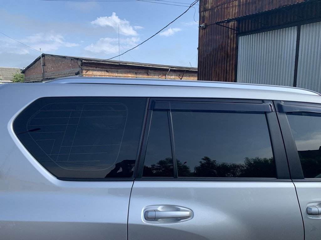 Visor 8 cm (4 PCs, HIC) for Toyota Land Cruiser Prado 150 - Reelken Auto
