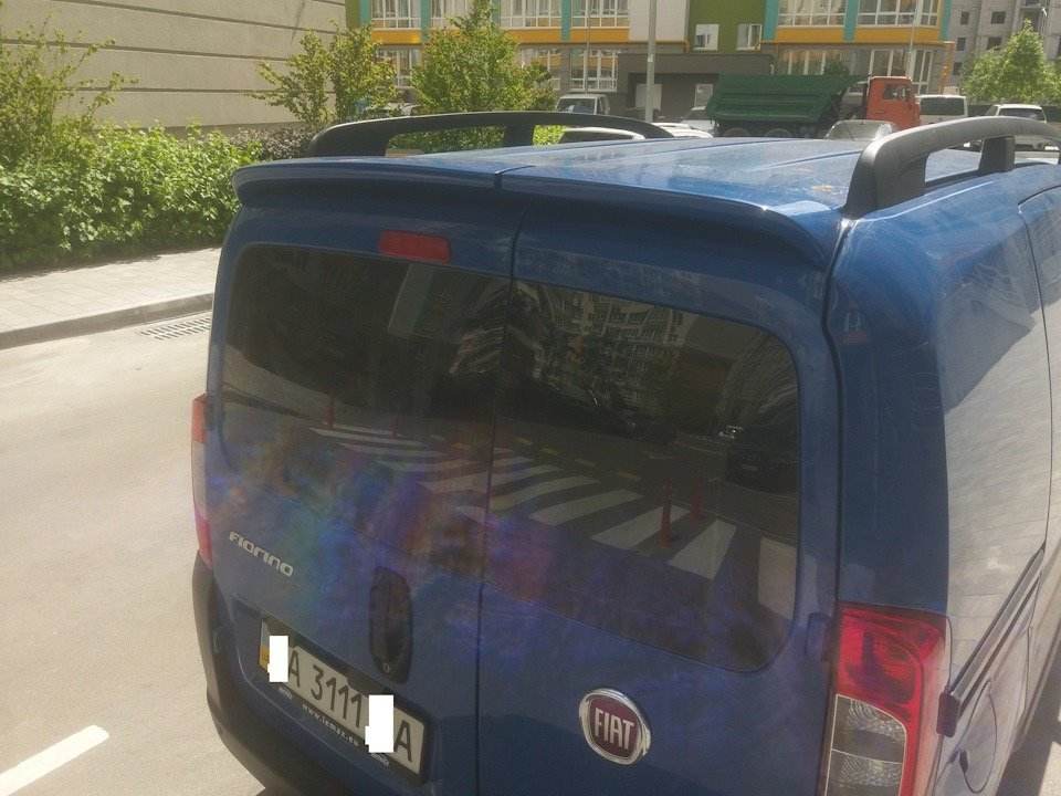 Anatomic spoiler (Hinged doors, paintable) for Citroen Nemo - Reelken Auto