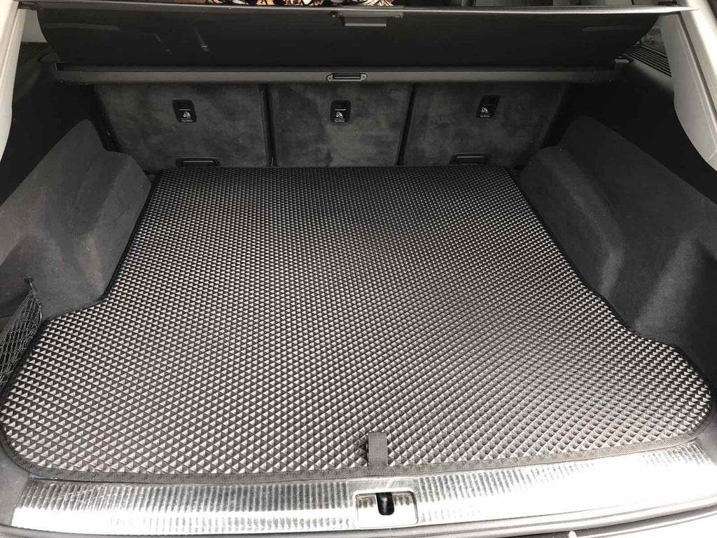 Trunk mat (EVA, black) for Audi Q7 2015- - Reelken Auto