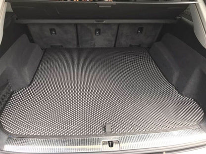 Trunk mat (EVA, black) for Audi Q7 2015- - Reelken Auto