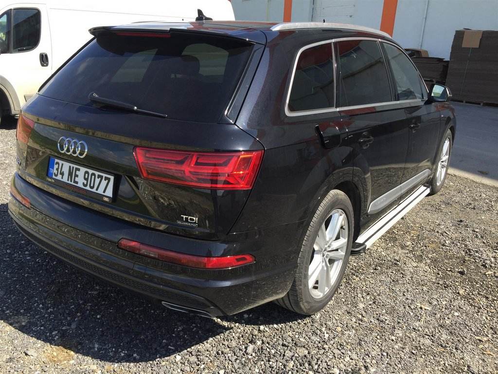 Lateral platforms Maya V4 (2 pieces, aluminum) for Audi Q7 2015- - Reelken Auto