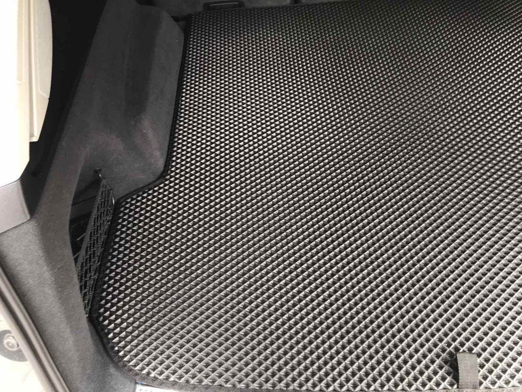 Trunk mat (EVA, black) for Audi Q7 2015- - Reelken Auto