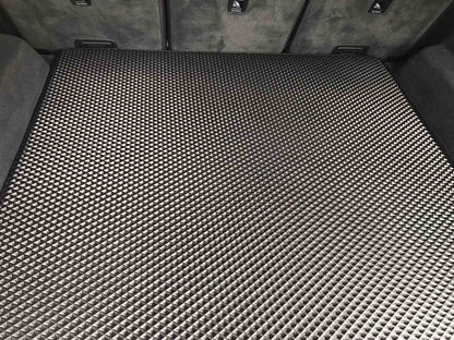 Trunk mat (EVA, black) for Audi Q7 2015- - Reelken Auto