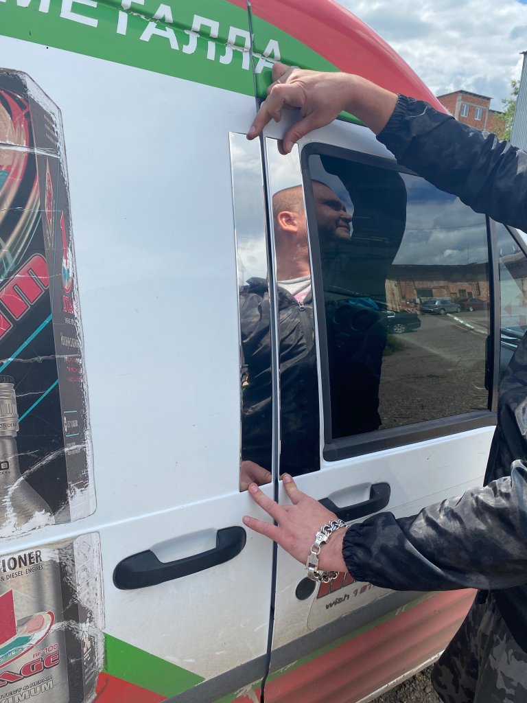 Door Pillar Chrome Trim (4 pcs) for Ford Connect 2002-2006 - image 6