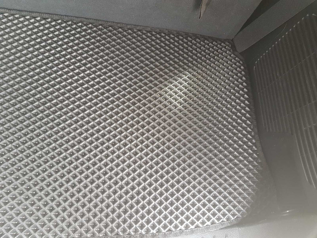 EVA Trunk Mat (small, black) for Toyota Highlander 2013-2019 - image 3