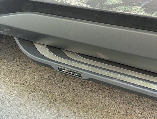 Side Steps OEM V2B (2 pcs, Aluminum) for Toyota Rav 4 2019- - image 2