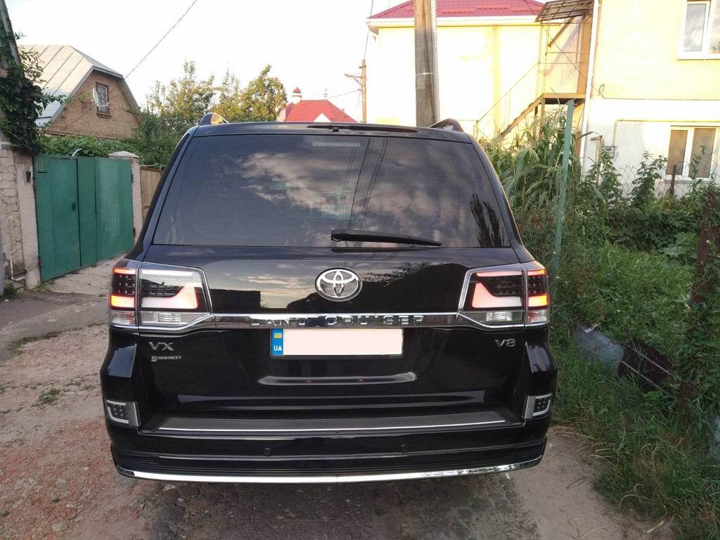 Taillights 2016+ (Executive Black) for Toyota Land Cruiser 200 - Reelken Auto