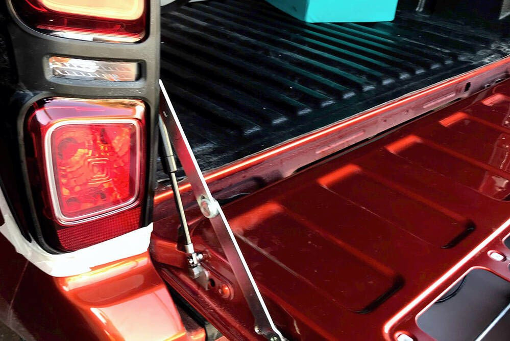 Tailgate Struts for Isuzu D-Max 2019- - image 1