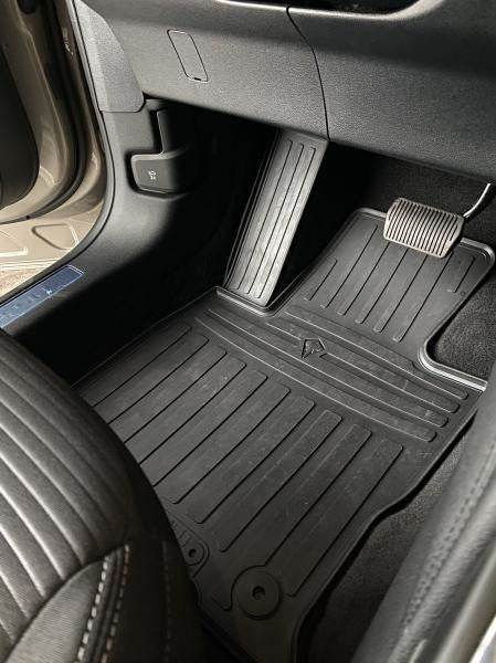 Rubber mats (4 pcs, Stingray Premium) for Ford Kuga/Escape 2019↗︎ year - Reelken Auto