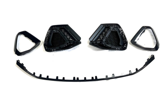 Fog light grilles with front lip (2 pcs, Black) for Audi Q3 2019- - image 2