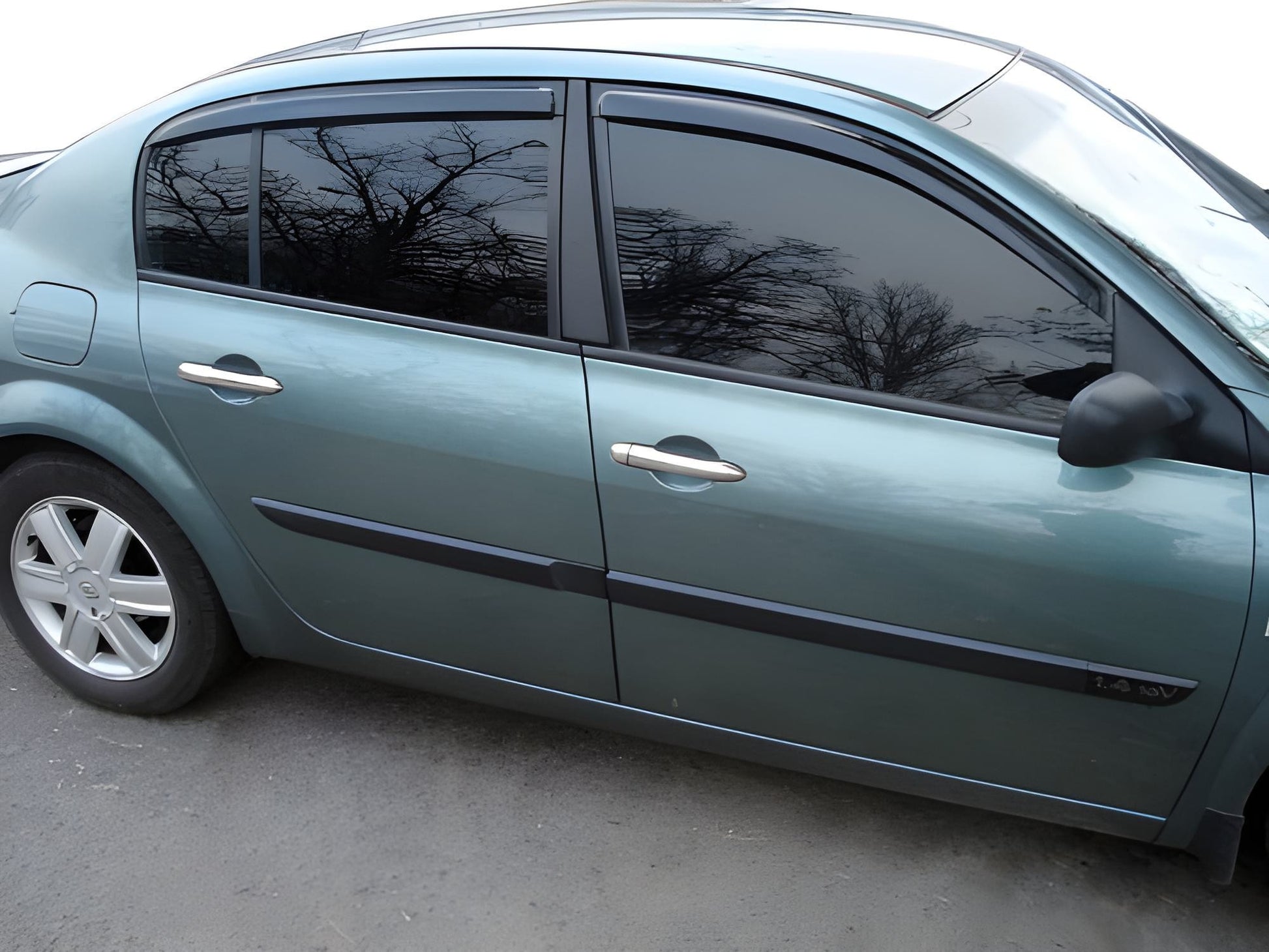 Window Deflectors SD (4 pcs, HIC) for Renault Megane II 2004-2009 - image 1