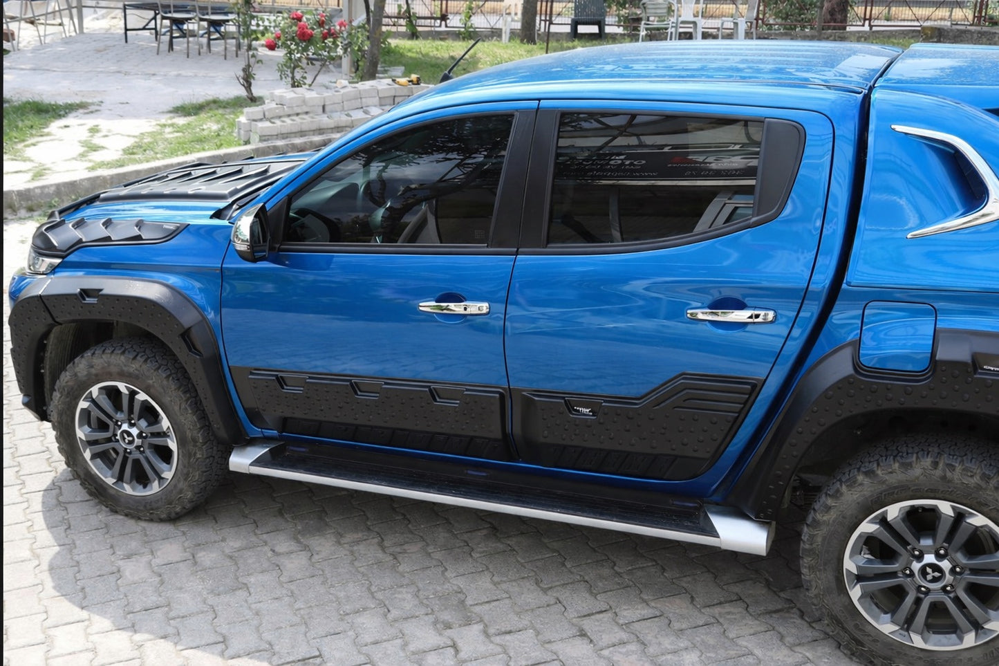 Door Mouldings EuroCap (6 pcs, ABS) for Mitsubishi L200 2015-2024 - image 1
