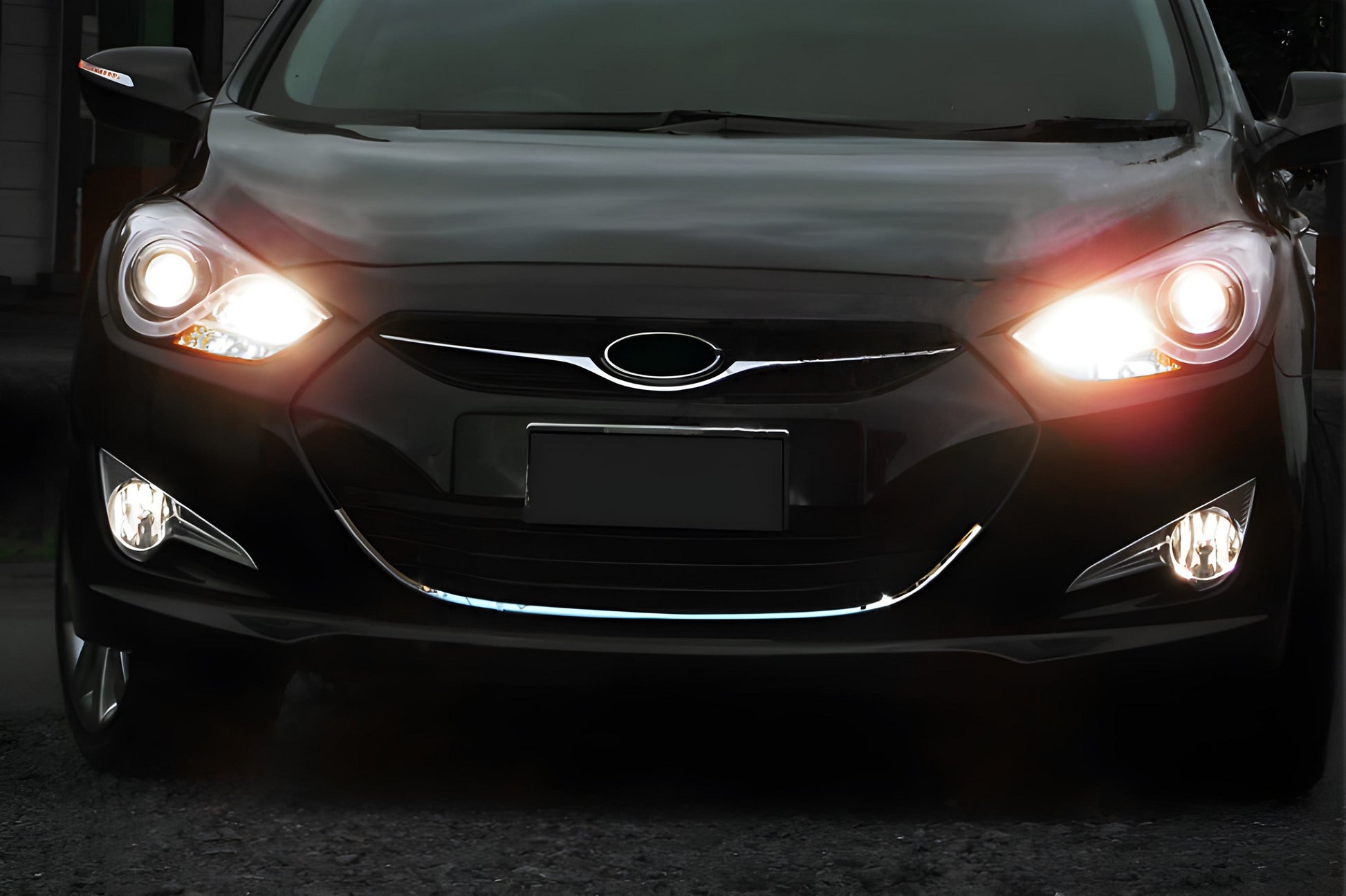 Grille Surround Trim (1 pc, Stainless Steel) for Hyundai I-40 2011-2019 - image 1