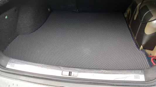 Trunk mat SD (EVA, black) for Volkswagen Passat B5 1997-2005 - Reelken Auto