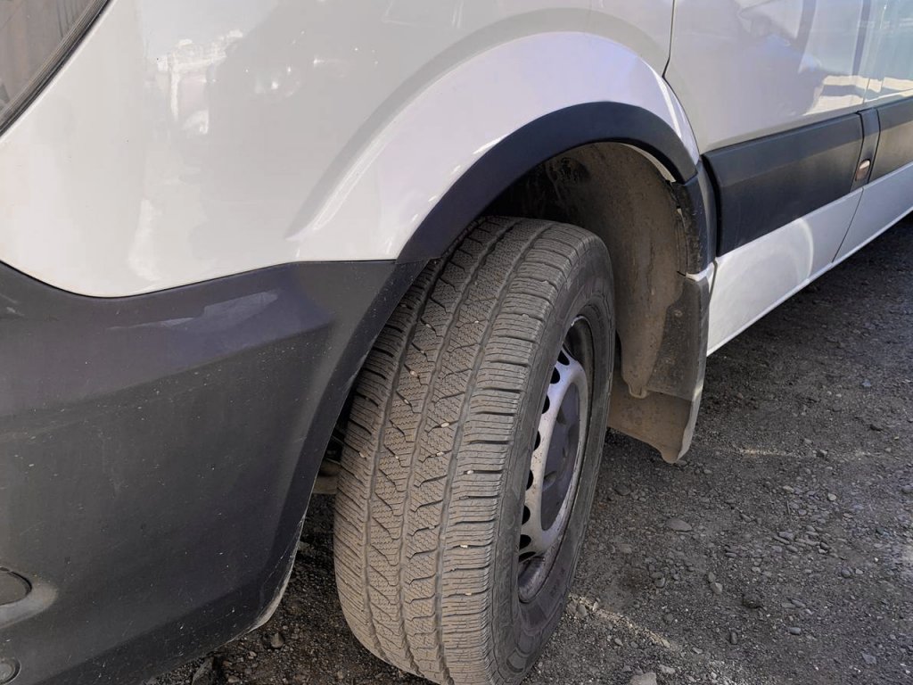 Narrow fender flares (4 pcs, black) for Volkswagen Crafter 2006-2016 - image 2