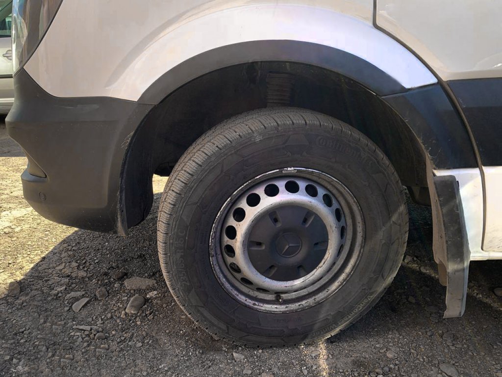 Narrow fender flares (4 pcs, black) for Volkswagen Crafter 2006-2016 - image 4