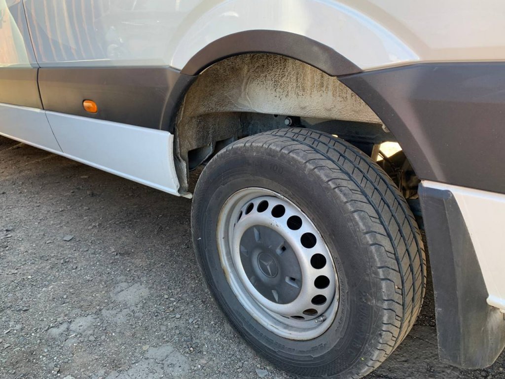 Narrow fender flares (4 pcs, black) for Volkswagen Crafter 2006-2016 - image 6