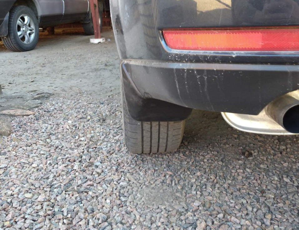 Premium Mud Flaps (4 pcs) for Subaru Forester 2008-2013 - image 2
