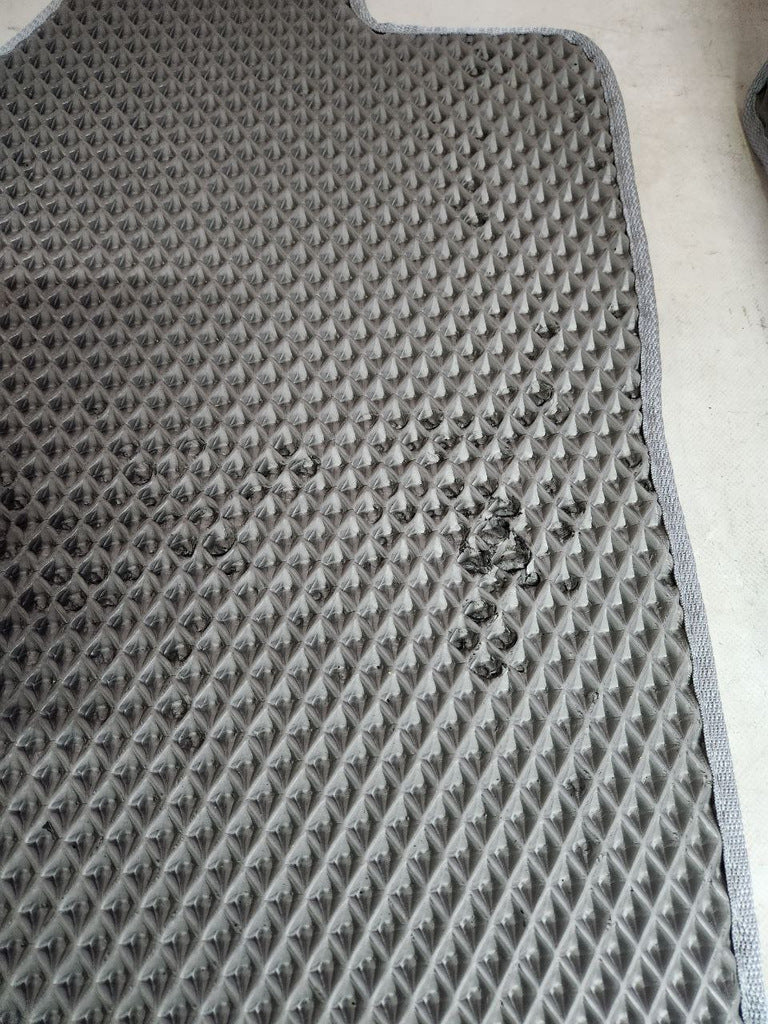 Mercedes Vito W639 EVA Rubber Floor Mats (gray) 2+1 Clearance for Mercedes Vito W639 2004-2014 - image 2