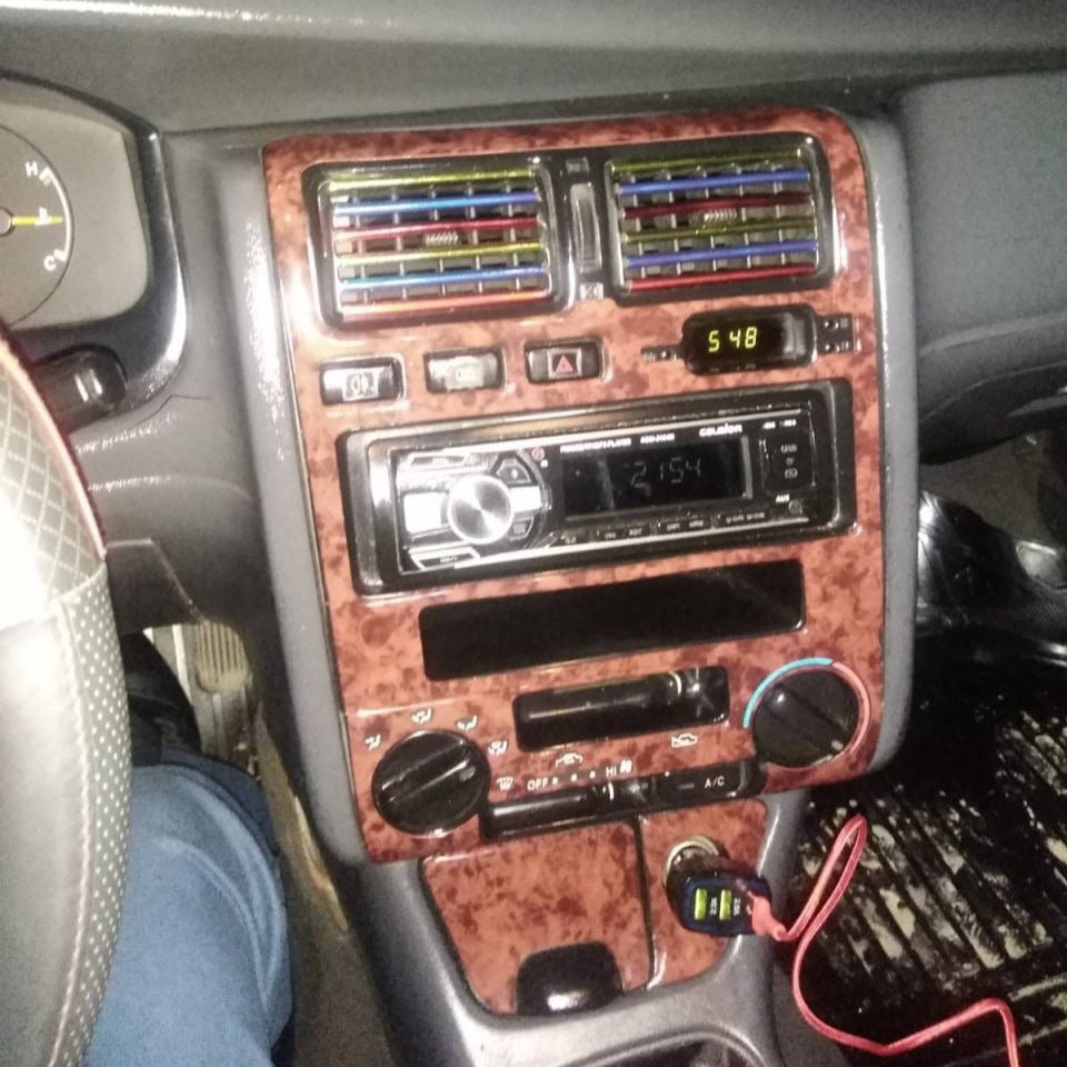 Panel overlay (1995-1998) for Toyota Carina E - image 3