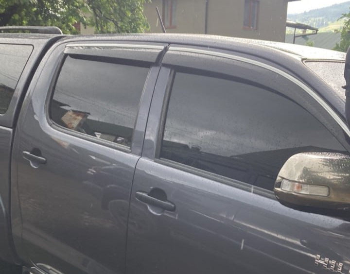 Window Deflectors with Chrome Trim (4 pcs, Sunplex Chrome) for Toyota Hilux 2006-2015 - image 2