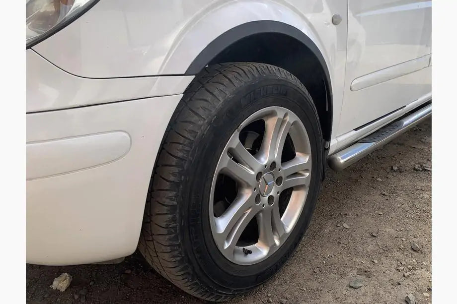 Fender flares (4 pcs, black) for Mercedes Viano 2004-2014 - image 1