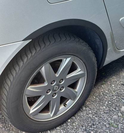 The pads on the arches (4 pieces, black) for Renault Espace 2002-2014 - Reelken Auto