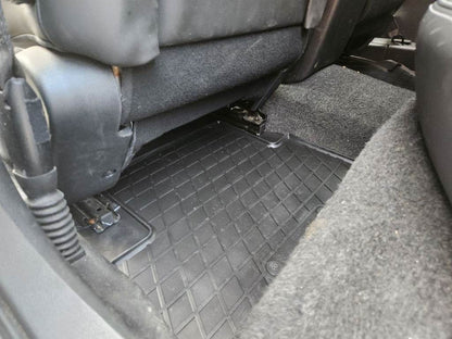 Rubber mats (4 PCs, Premium Stingray) for Nissan Qashqai 2010-2014 - Reelken Auto