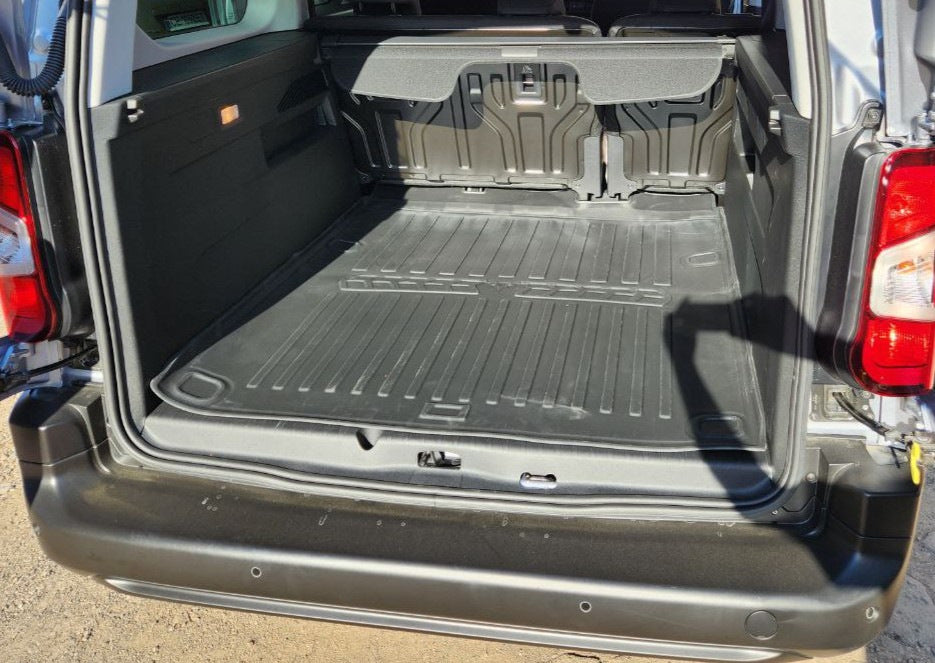 3D Trunk Mat Long Wheelbase (Stingray) for Toyota Proace City 2016- - image 1