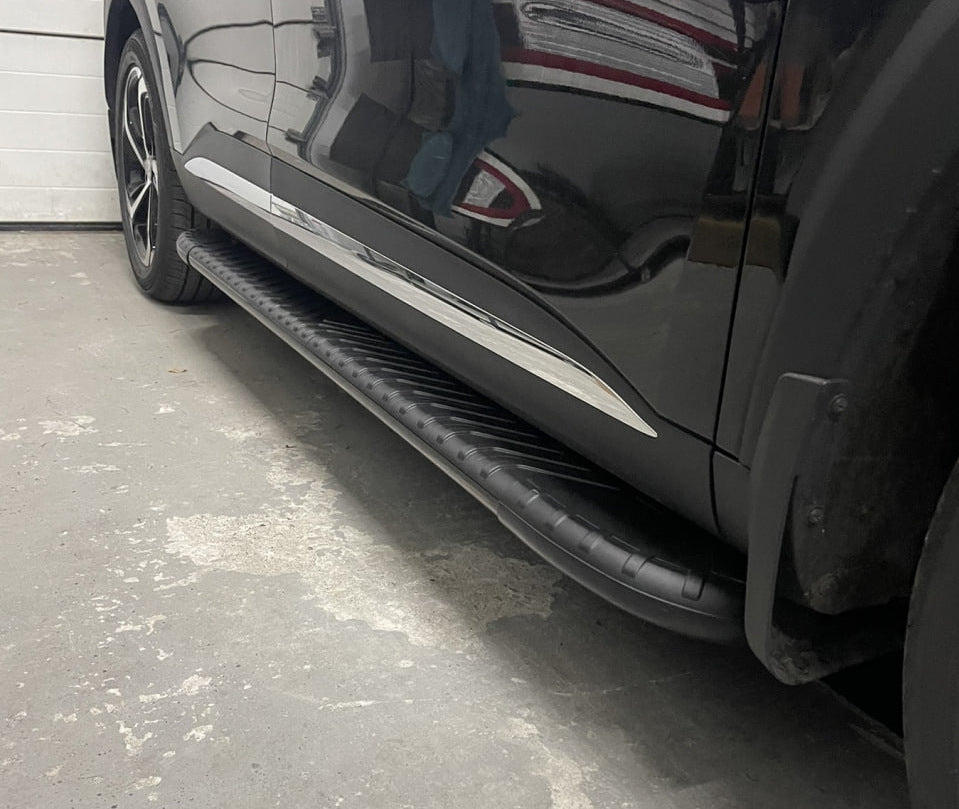 Side Steps Bosphore Black (2 pcs, Aluminum) for MG HS 2018- - image 1