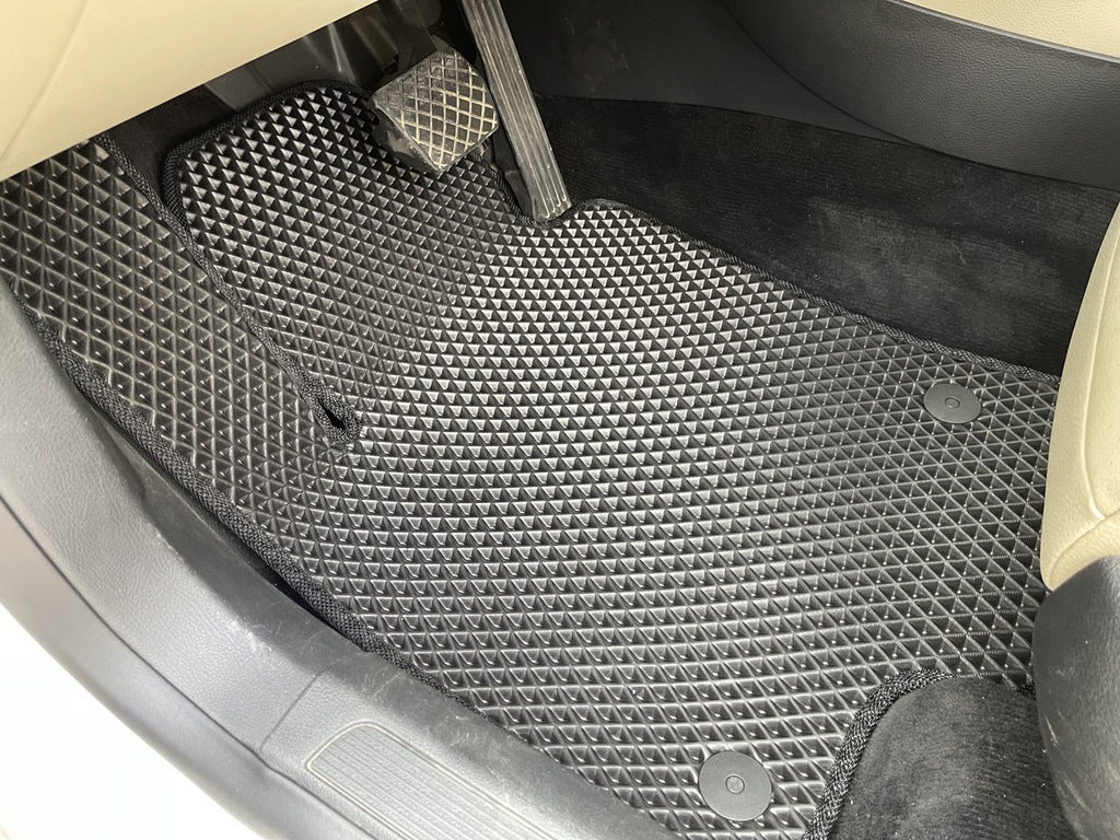 EVA Floor Mats (black) for Volkswagen Passat СС 2008-2017 - image 1