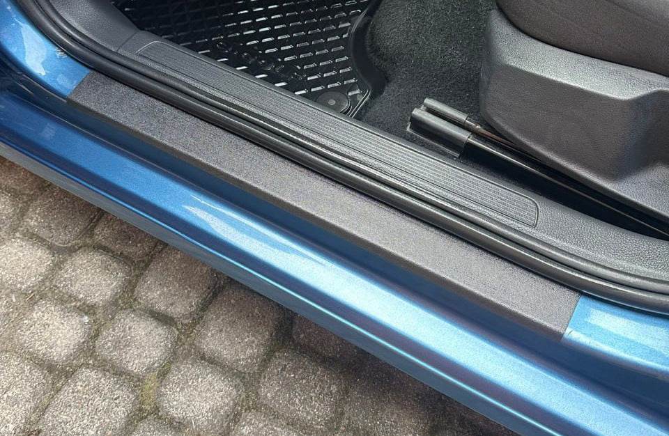 Door sill plates ABS DDU (4 pcs., plastic) for Volkswagen Golf 7/E-Golf - Reelken Auto