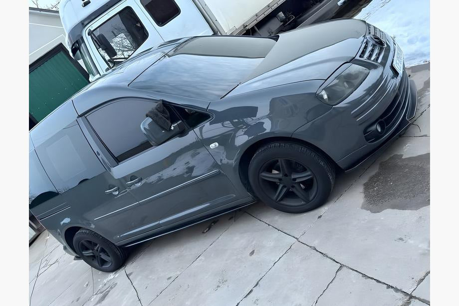 Performance Side Skirts (black) for Volkswagen Caddy 2015-2020 - image 1