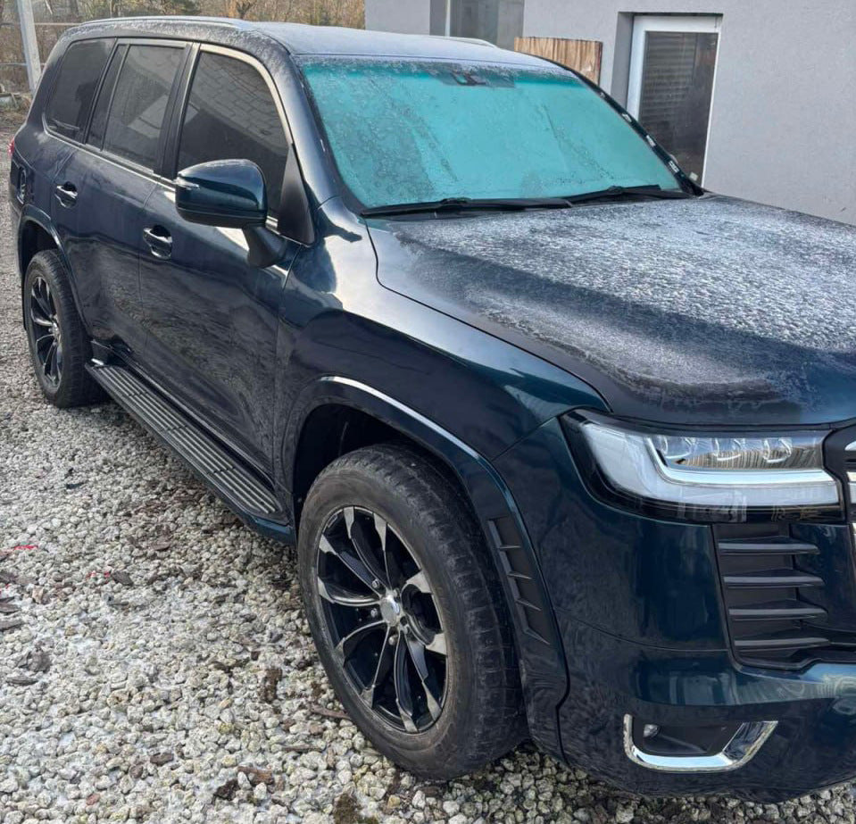 Facelift Kit to LC 300 High-Line (Full Set) for Toyota Land Cruiser 200 2007-2021 - image 8