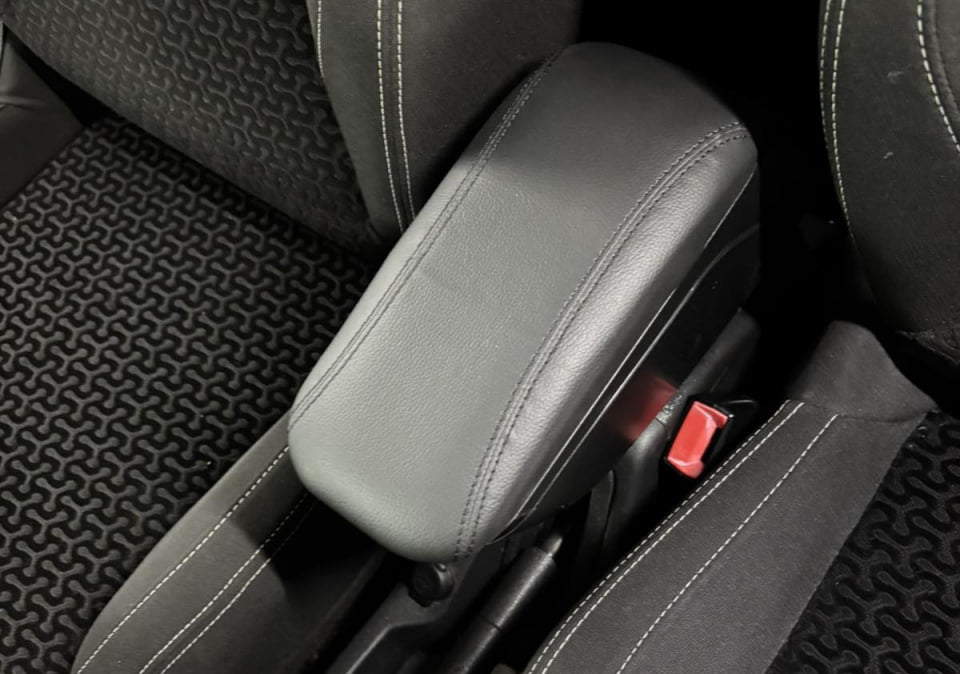 Universal Armrest V1 (black) - image 2