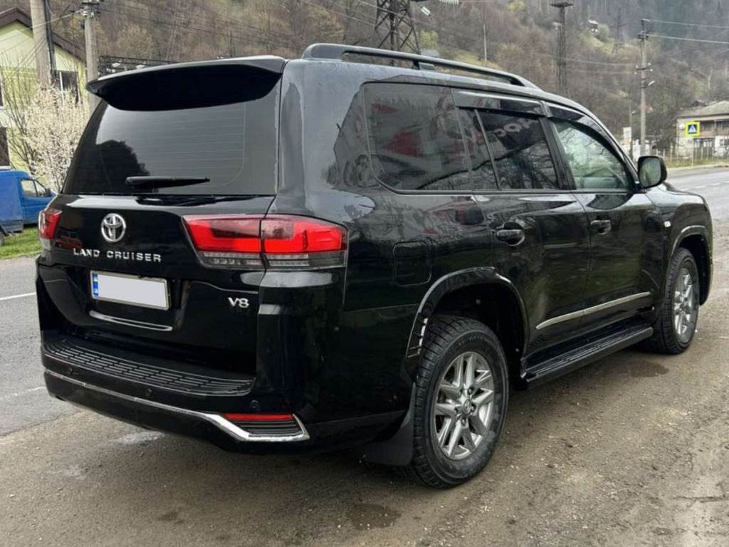Restyling kit for LC 300 High-Line (Complete kit) for Toyota Land Cruiser 200 - Reelken Auto