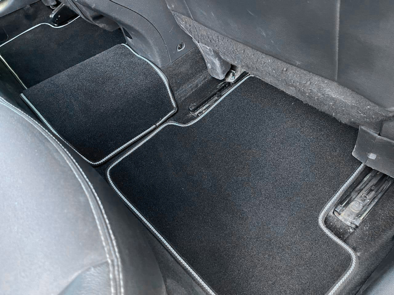 Textile Floor Mats Premium SW (black) for Renault Megane III 2009-2016 - image 6