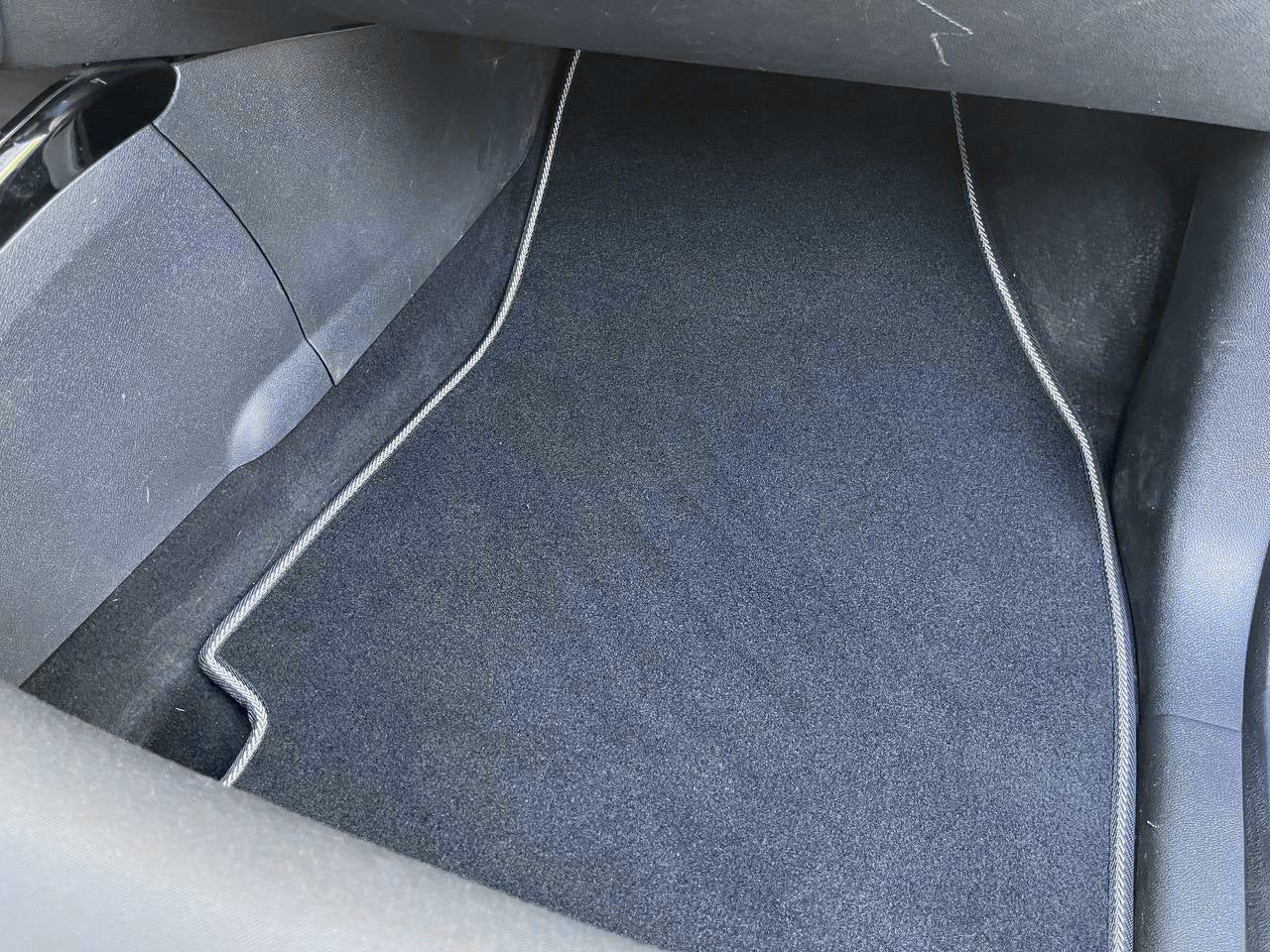 Textile Floor Mats Premium (black) for Renault Fluence 2009-2016 - image 4