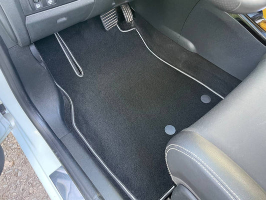 Premium textile rugs (black) for Renault Fluence 2009-2016 - image 1