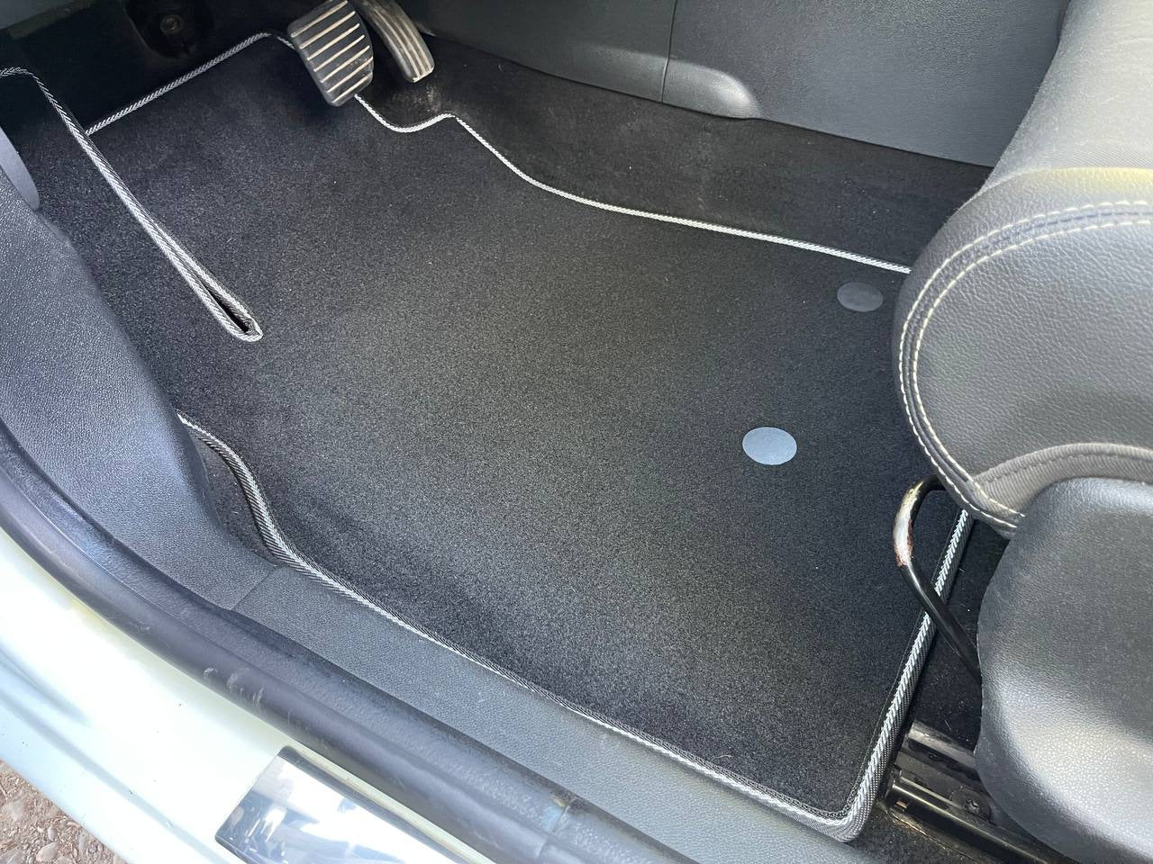 Textile Floor Mats Premium (black) for Renault Fluence 2009-2016 - image 6