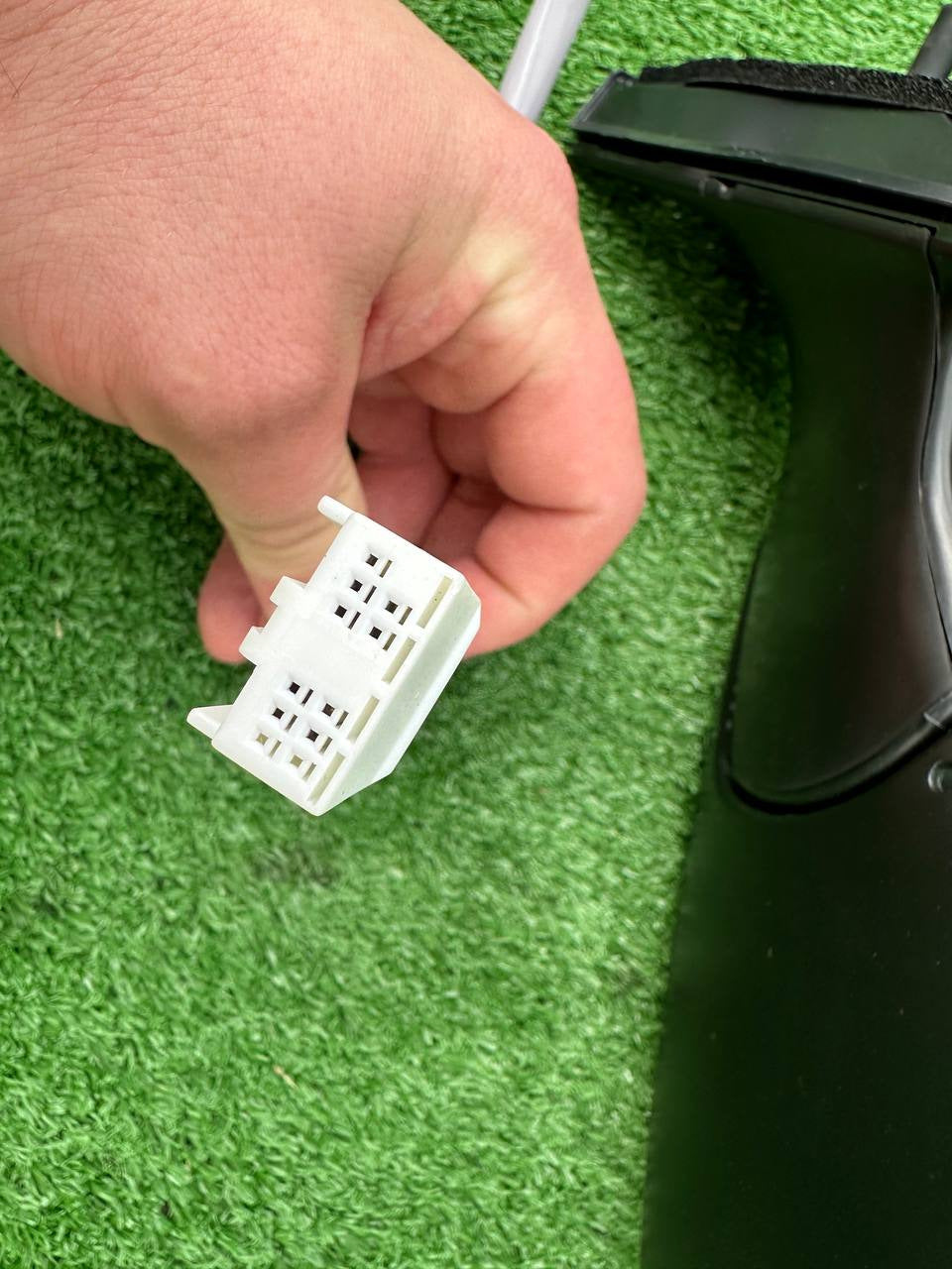 Mirror Folding Mechanism (1 pc) for Toyota Land Cruiser 200 2007-2021 - image 3