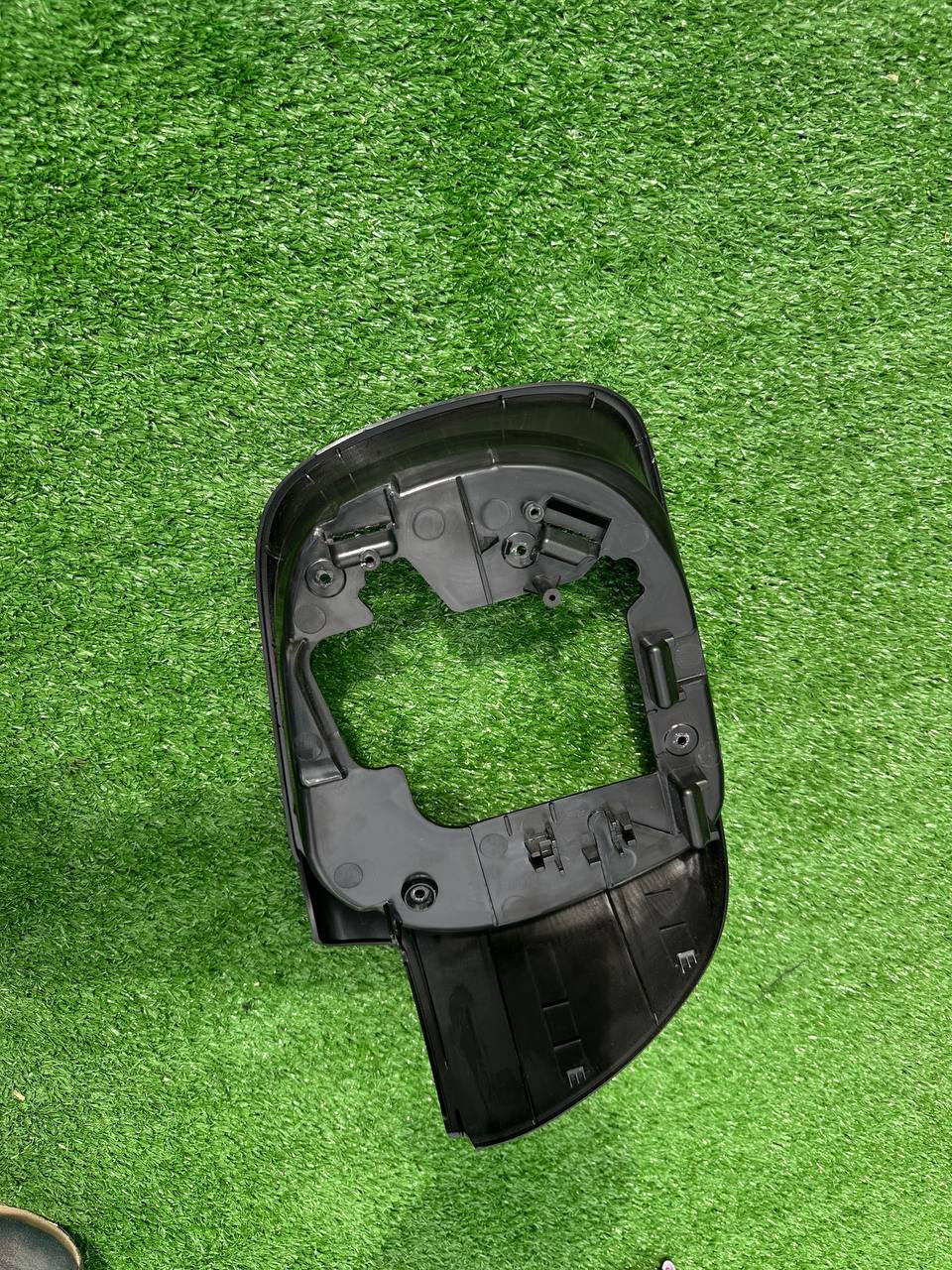 Mirror housing (1 pc) for Toyota Land Cruiser 200 - image 2