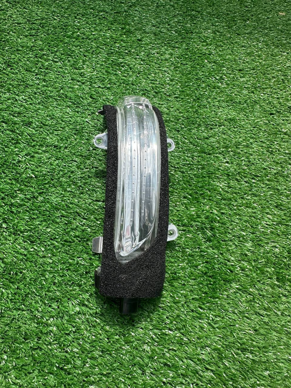 Turn signal in the mirror (1 pc.) for Toyota Land Cruiser 200 - image 2